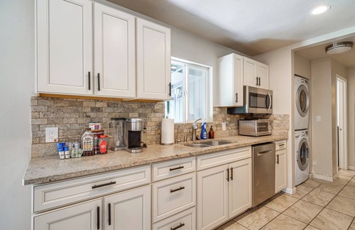 Medford House | Walk to Rogue X: Medford Family Home w/Large Yard