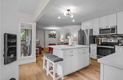Hacienda House | Walk to Russian River - Casa del Rio - Unit B