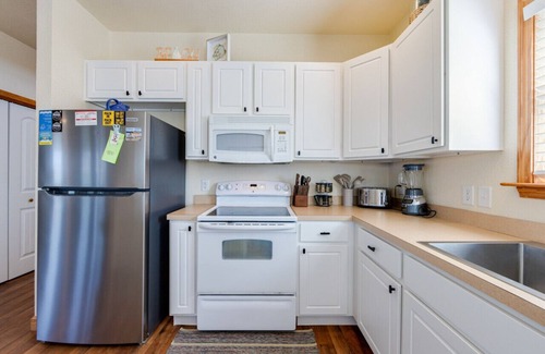 Wimble Shores House | Walk to the beach! Heated Private Pool and Hot Tub