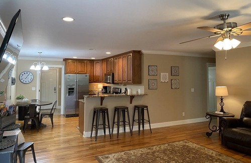 Lookout Valley Neighborhood Association House | Walk to the Venue - 10 minutes to Downtown and Lookout Mountain - hiking, biking