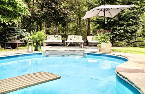 Woodstock House | Walk To Woodstock, Streamside W/In Ground Pool