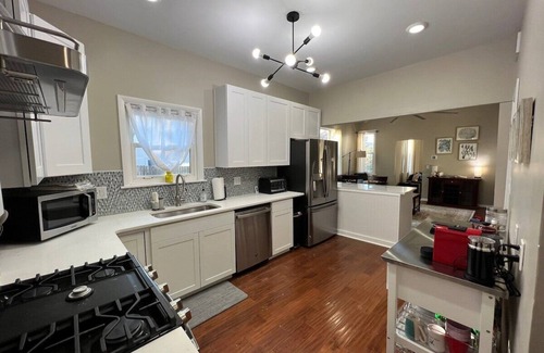 Columbia-Tusculum House | Walkable 3-bedrm Centrally Located to Cincy’s best