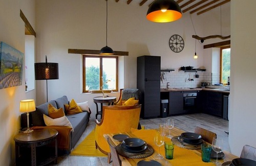 Espas House | Walnut Lodge Espas 2 bedroom, Barn Conversion