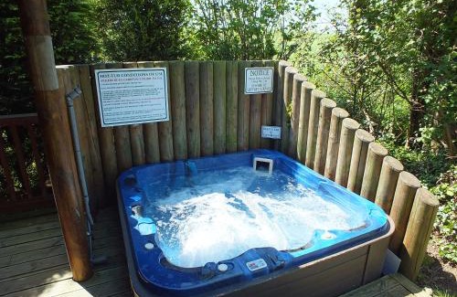 Swanage House | Walnut Log Cabin