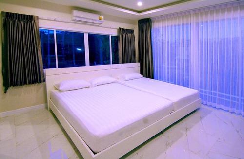 Hat Chao Samran House | Wan Villa