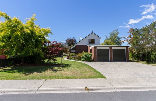 Wanaka Cottage | Wanaka Tranquility - Wanaka Holiday Home