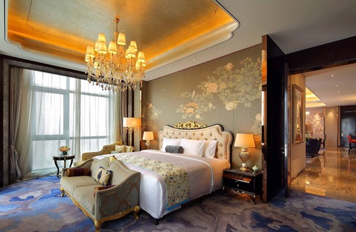 Wenfeng District Hotel | Wanda Realm Anyang