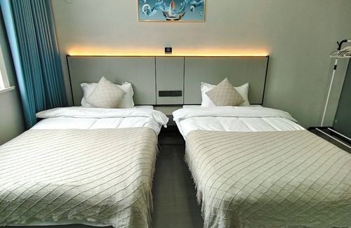 Shangrao Bed & Breakfast | Wangxian Valley Fairyland Town located in China.