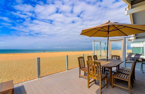 Oxnard Shores House | Want To Stay At The Former Melrose Place Beachfront Getaway? Here's Your Chance.