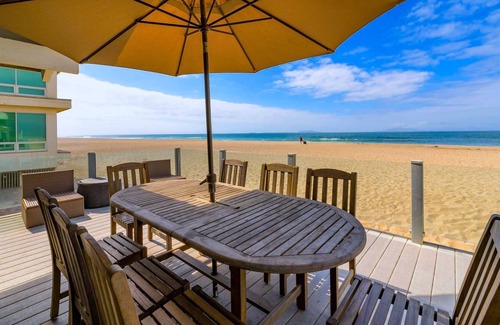 Oxnard Shores House | Want To Stay At The Former Melrose Place Beachfront Getaway? Here's Your Chance.
