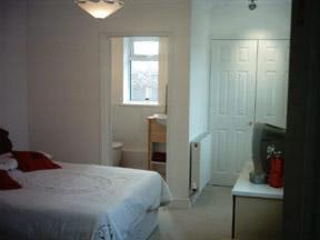 Hayling Island Bed & Breakfast | Waratah Lodge