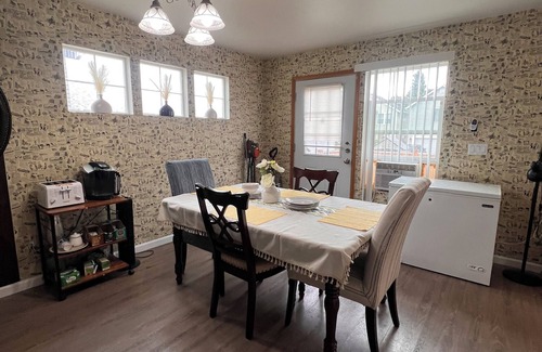 Dupont House | Warm and artistic.