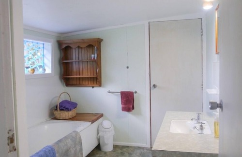 Hamurana Other | Warm calm peaceful Farmstay Rotorua with Wi-Fi (but kids don't need to know!)