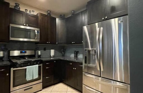 Regency Park House | Warm & Elegant Home - Perfect Location Downtown/SMF