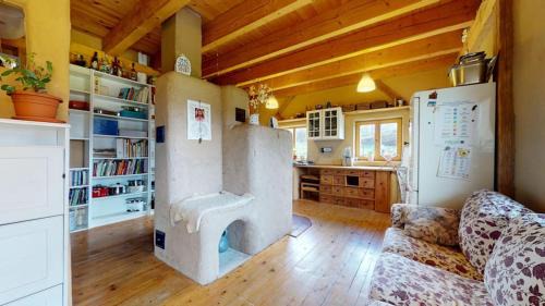 Krupina Apartment | Warm Grass House