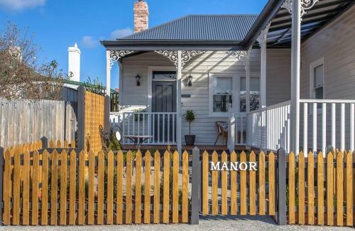 Hobart Central Business District Apartment | Warm Inviting, and Luxurious The Manor