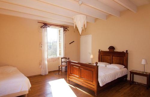 Sigoules House | Warm Mansion with Swimming Pool in Sigoul s