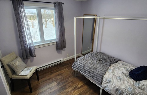 Terra Nova Other | Warm secluded historic family farmhouse with a modern touch (WITH HOT TUB!)