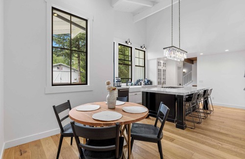 Union Hill-Novelty Hill House | Warm & Sophisticated Family Home 3BR3B｜Fireplace & Relaxing Patio n #41901