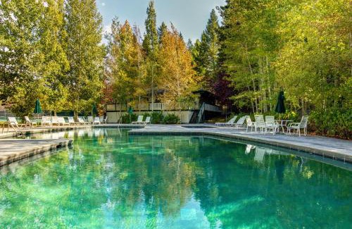 Warm Springs House | Warm Springs Ski Way Home with Pool, Pickleball, and More!
