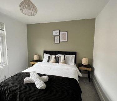 Watford House | Warner Brothers House