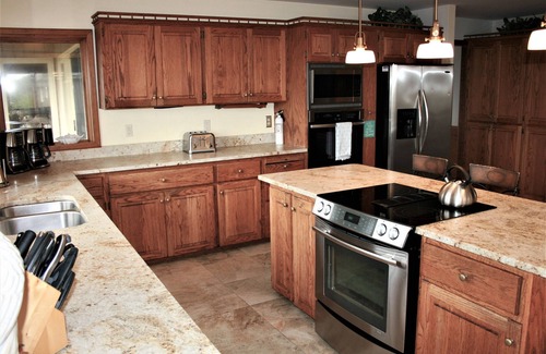 Warrenton House | Warrenton Ore Beach Estate, Sleeps 12. n