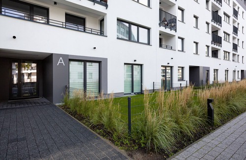 Powazki Apartment | Warsaw Apartment Obozowa by Renters