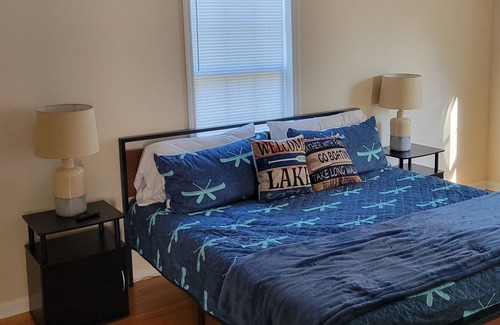 Louisa House | Water access, 2 min to lake, marina, boat ramp & slips to use, dog friendly.