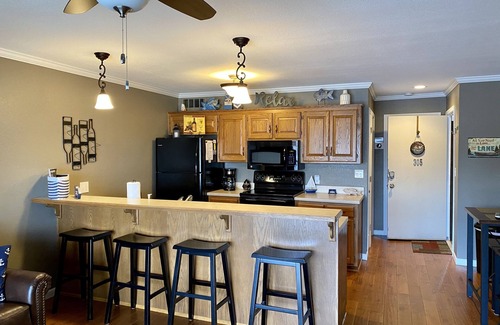 Osage Beach Condo | Water Front*No Steps Entry*1 Bed/1Bath Condo*Sleeps 4*Boat Slip Available
