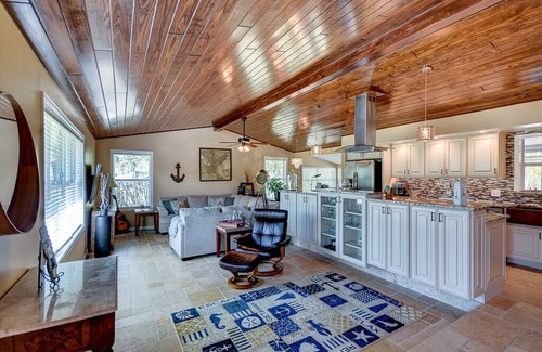 Palm City House | Water Front up to 8 pp w! +GAME ROOM!