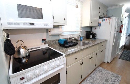 Hyannis Condo | Water View Condo Moments To Keyes Memorial Beach (2336)