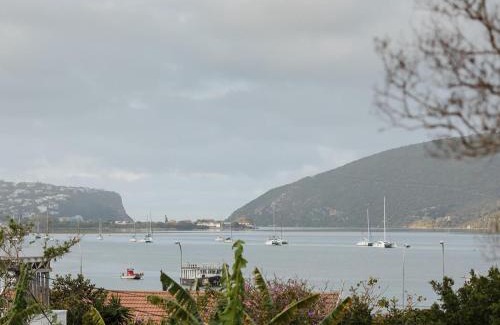 Knysna Villa | Water View Villas - Millwood Premium Apartment