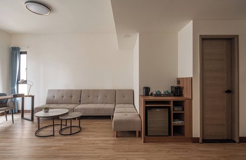 Zuoying District Hotel | Water Woods Inn