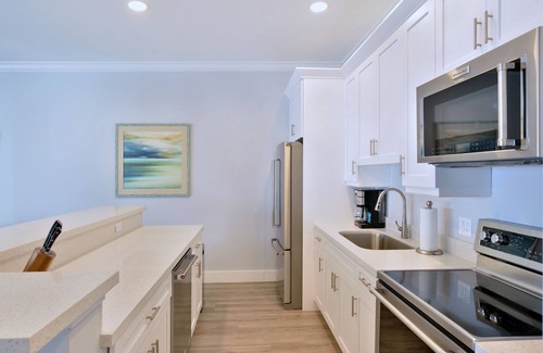 Meadows Condo | Waterfront 3-Bedroom Condo at Bayfront Suites & Marina - NO CLEANING FEE