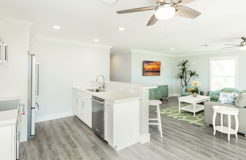 Meadows Condo | Waterfront 4 Bed, 4-Bath Condo @ Bayfront Suites & Marina - NO CLEANING FEE