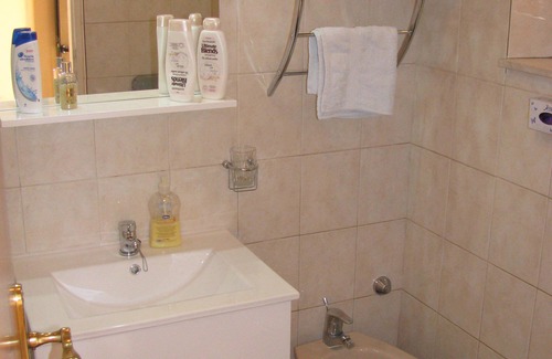 Gruz Apartment | waterfront apt. perfect / families, parking next to garden gate big for minibus