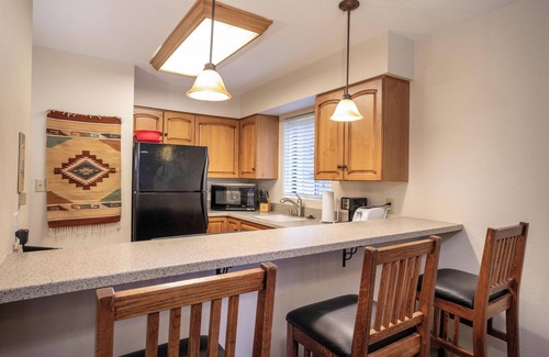 Bigfork Condo | Waterfront condo w/A/C & access to Flathead Lake | Marina Cay Bigfork Waterfront Condo