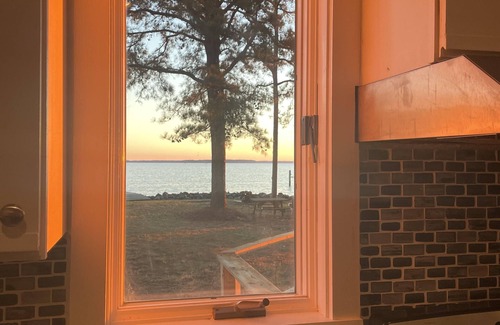 Crocheron Cottage | Waterfront Cottage in Beautiful Hoopers Island