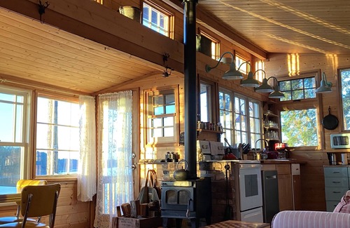 Grapeview Cabin | Waterfront Cottage, The Captains Cabin is a romantic, remote spot in the PNW.