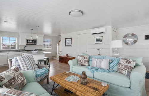 Jerusalem Cottage | Waterfront Cottage ! On Skip's Dock, Jerusalem RI !