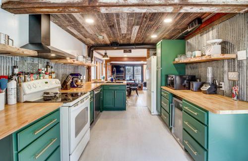 Duluth House | Waterfront Duluth Cabin with Deck and River View!