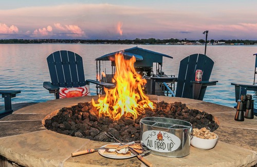 Azle House | Waterfront Escape on Eagle Mountain Lake