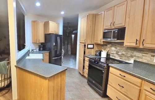 Queensbury House | Waterfront Escape