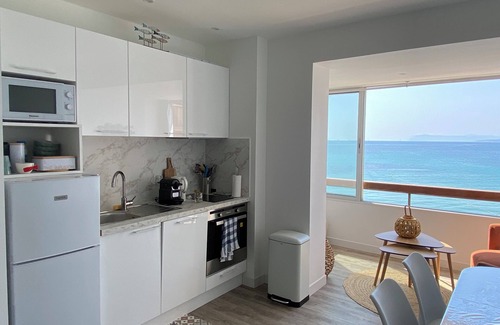 Six-Fours-les-Plages Apartment | Waterfront studio with enchanting views