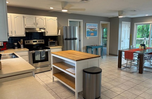 East Haddam House | Waterfront Goodspeed airport 2-bedroom house with AC, WiFi