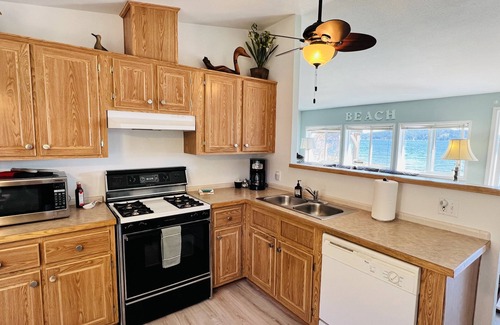 Shelton House | Waterfront Hoodsport Cabin, Hood Canal Beach Oasis