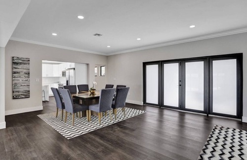 Seybold House | Waterfront Hot Tub, Heated Pool, Outdoor Lounge & Grill, King Beds