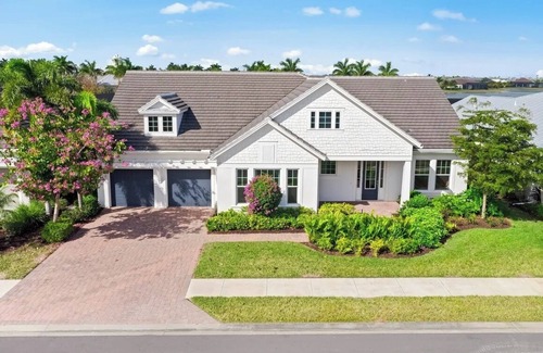 Naples House | Waterfront House in Naples Reserve