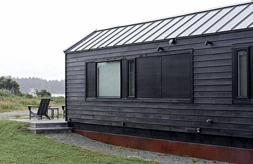 Coos Bay Cabin | Waterfront Kamp Haus - Our Kamp Haus cabins are well appointed and cozy within an efficient layout designed for up to 2 guests to stay in comfort.
