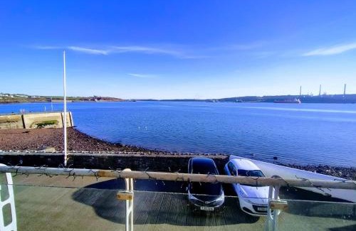 Milford Haven House | Waterfront Location, Balcony, Sea Views, Free Parking